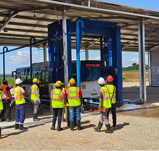 非洲安装日森大型车辆自动洗车机