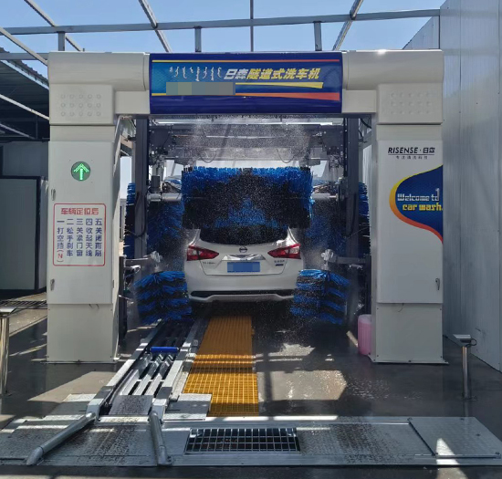 内蒙古加油站安装日森7刷隧道式洗车机
