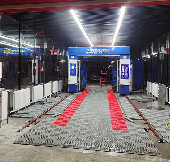 新疆加油站安装日森智能洗车机和水循环系统