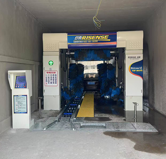 山西加油站安装日森隧道式洗车机